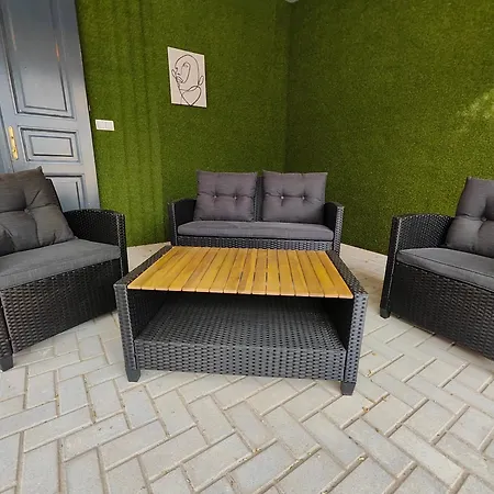 Casa Rosa アパート エゲル